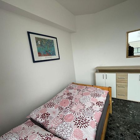 Zimmer Vermietung Hannover พัทเทนเซน ภายนอก รูปภาพ