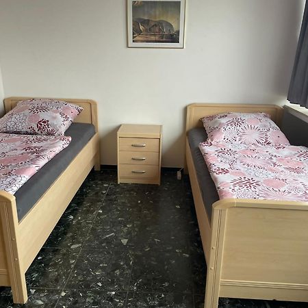Zimmer Vermietung Hannover พัทเทนเซน ภายนอก รูปภาพ