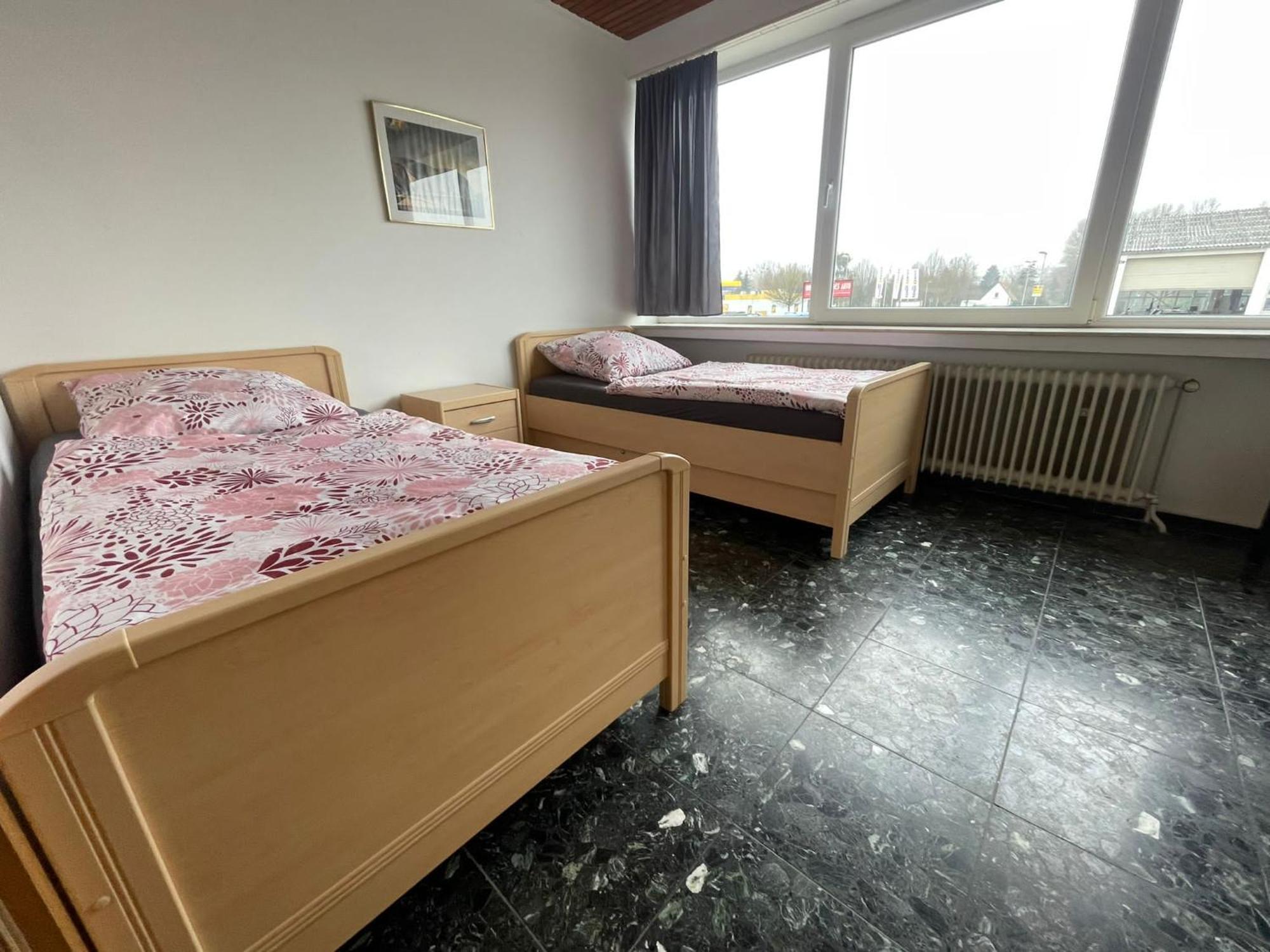 Zimmer Vermietung Hannover พัทเทนเซน ภายนอก รูปภาพ