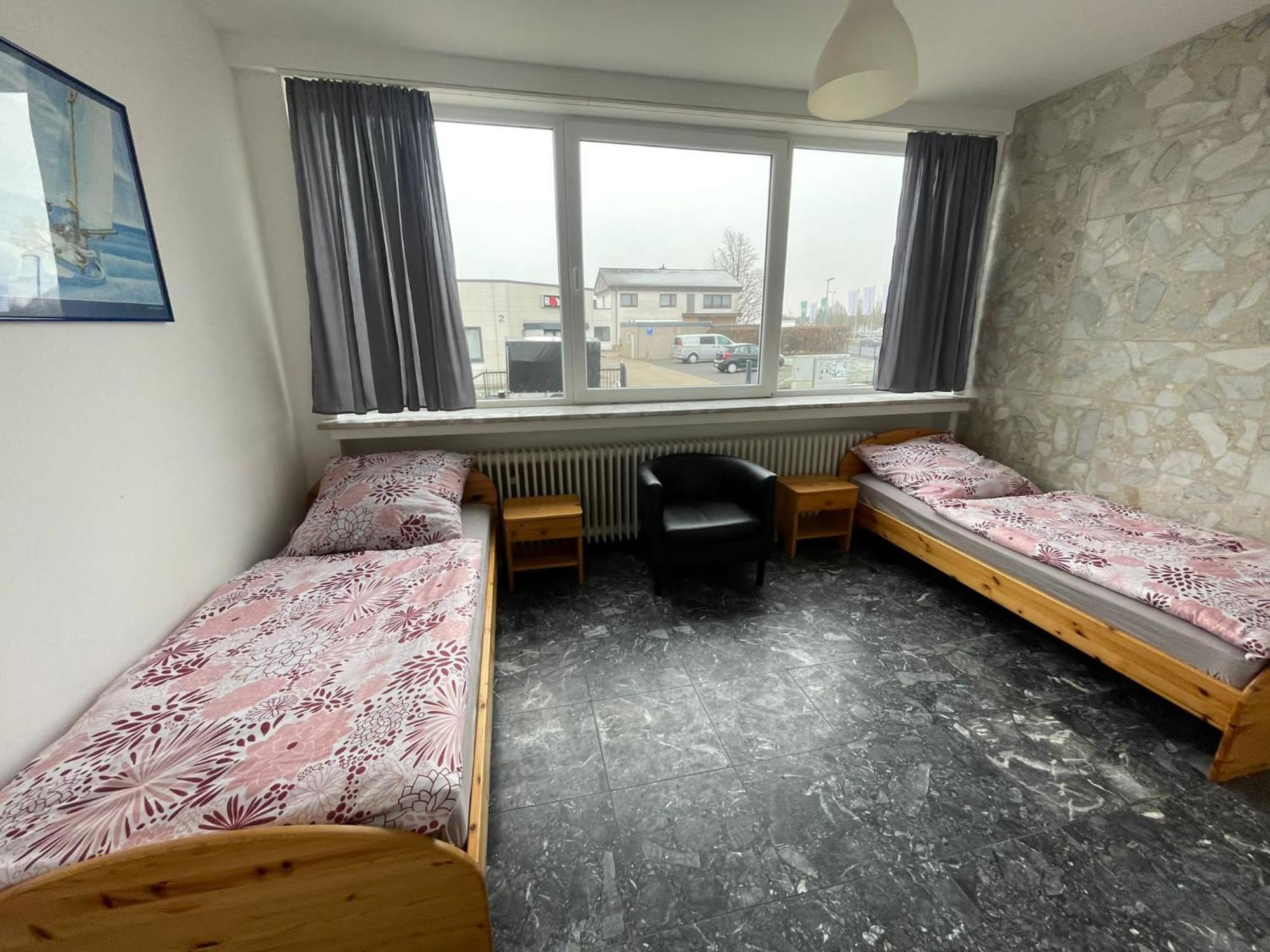 Zimmer Vermietung Hannover พัทเทนเซน ภายนอก รูปภาพ